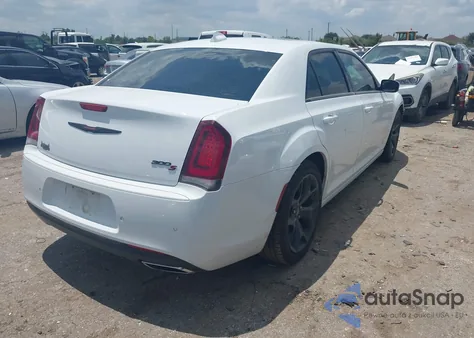 2022 Chrysler 300 S z USA, uszkodzony, nr VIN 2C3CCABG0NH174257